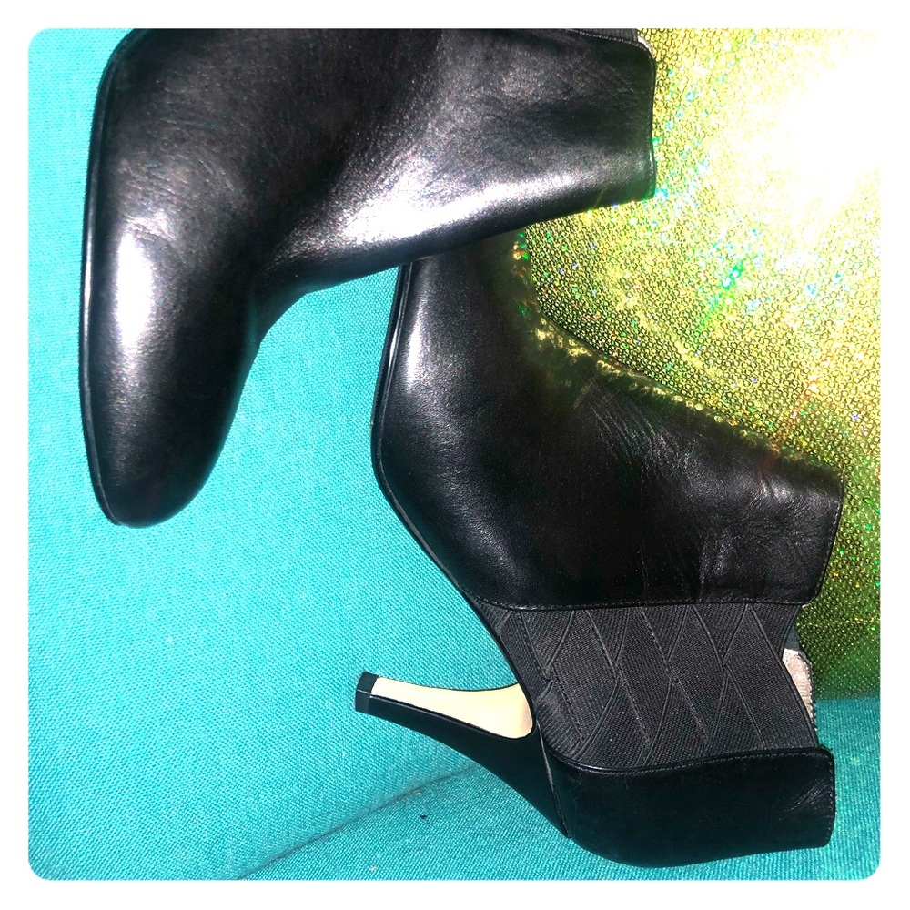 Women’s ankle boots size 10